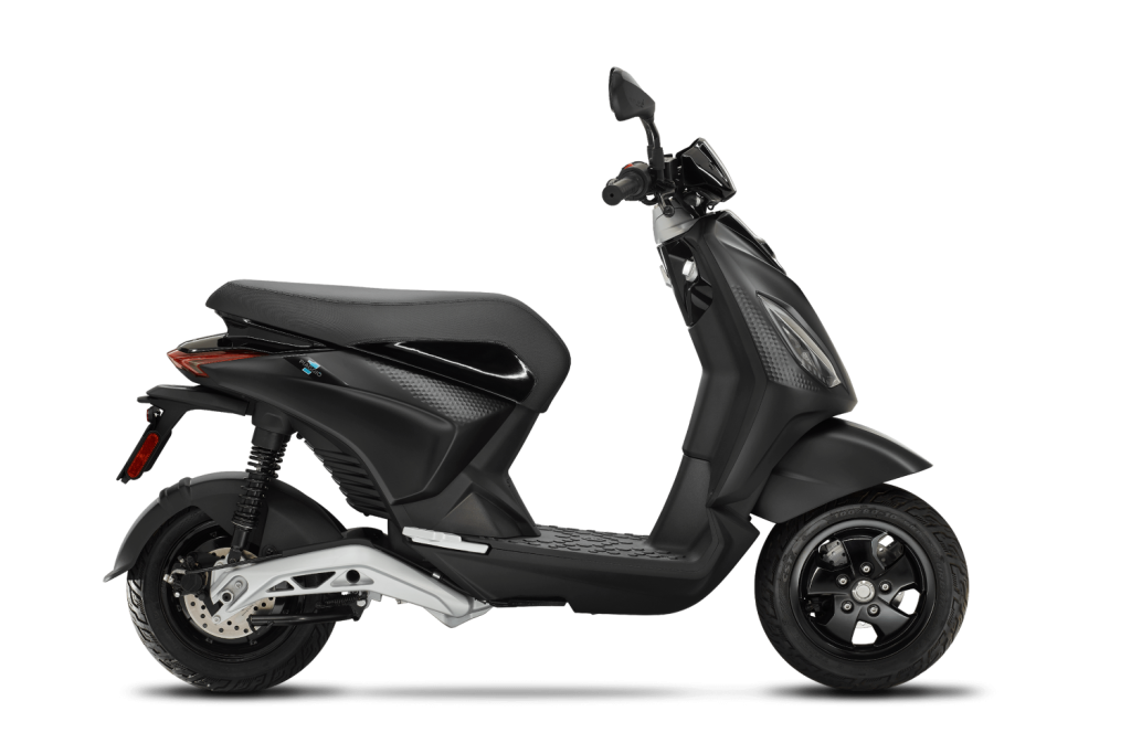 piaggio-1-plus-electric-45-forever-black
