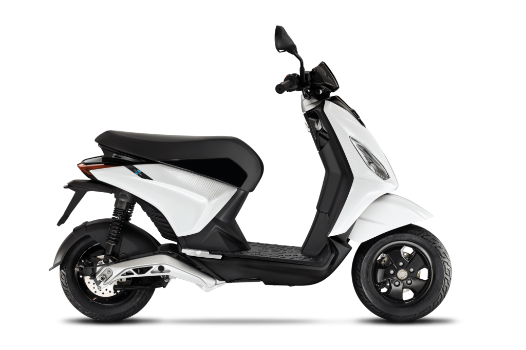 piaggio-1-plus-electric-45-forever-white